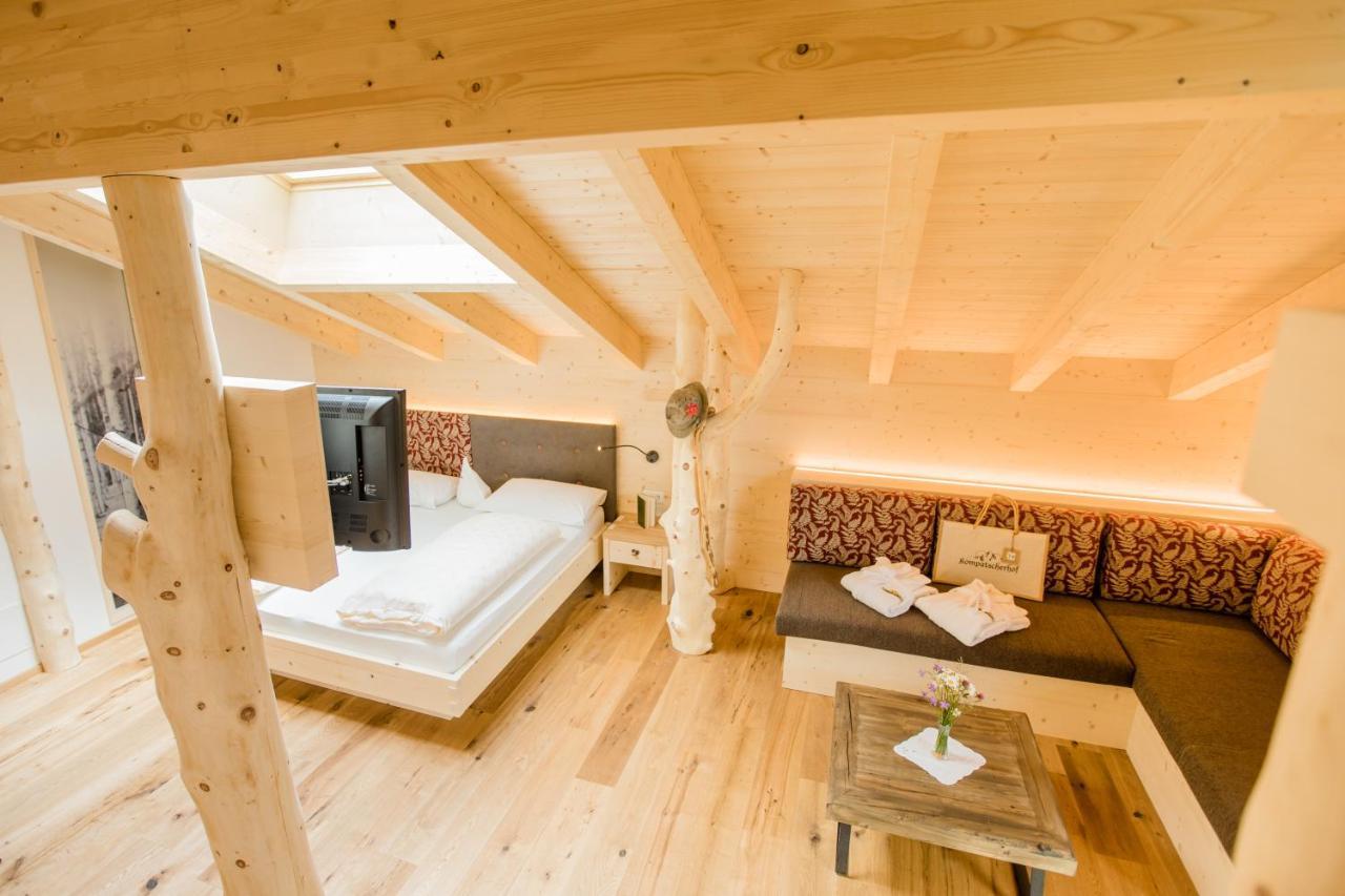 Hotel Kompatscherhof Luson Eksteriør bilde