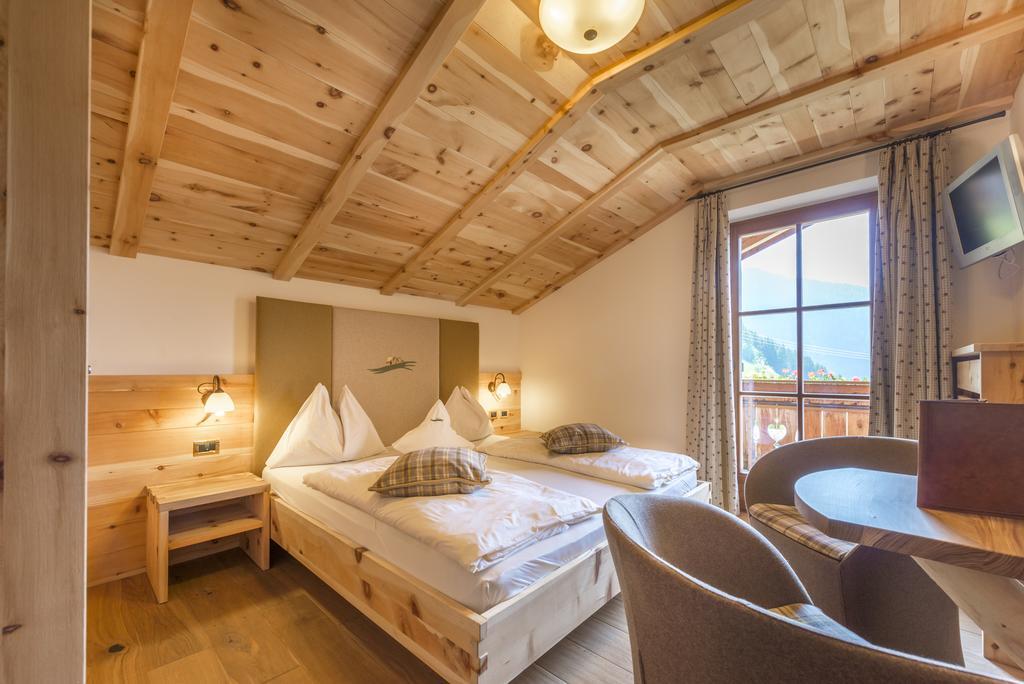 Hotel Kompatscherhof Luson Eksteriør bilde